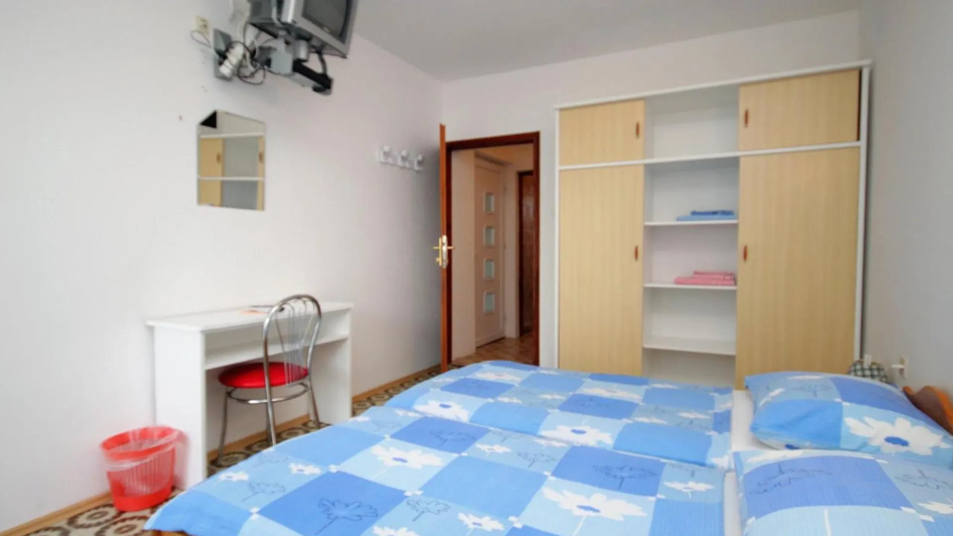 Apartments And Rooms With Parking Space Selce, Crikvenica - 2379 Penzion Selce